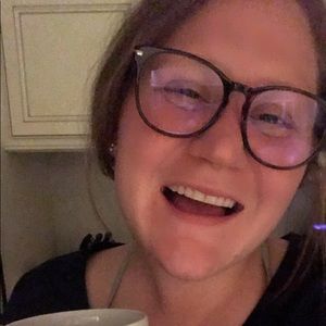 Meet your Posher, Whitney